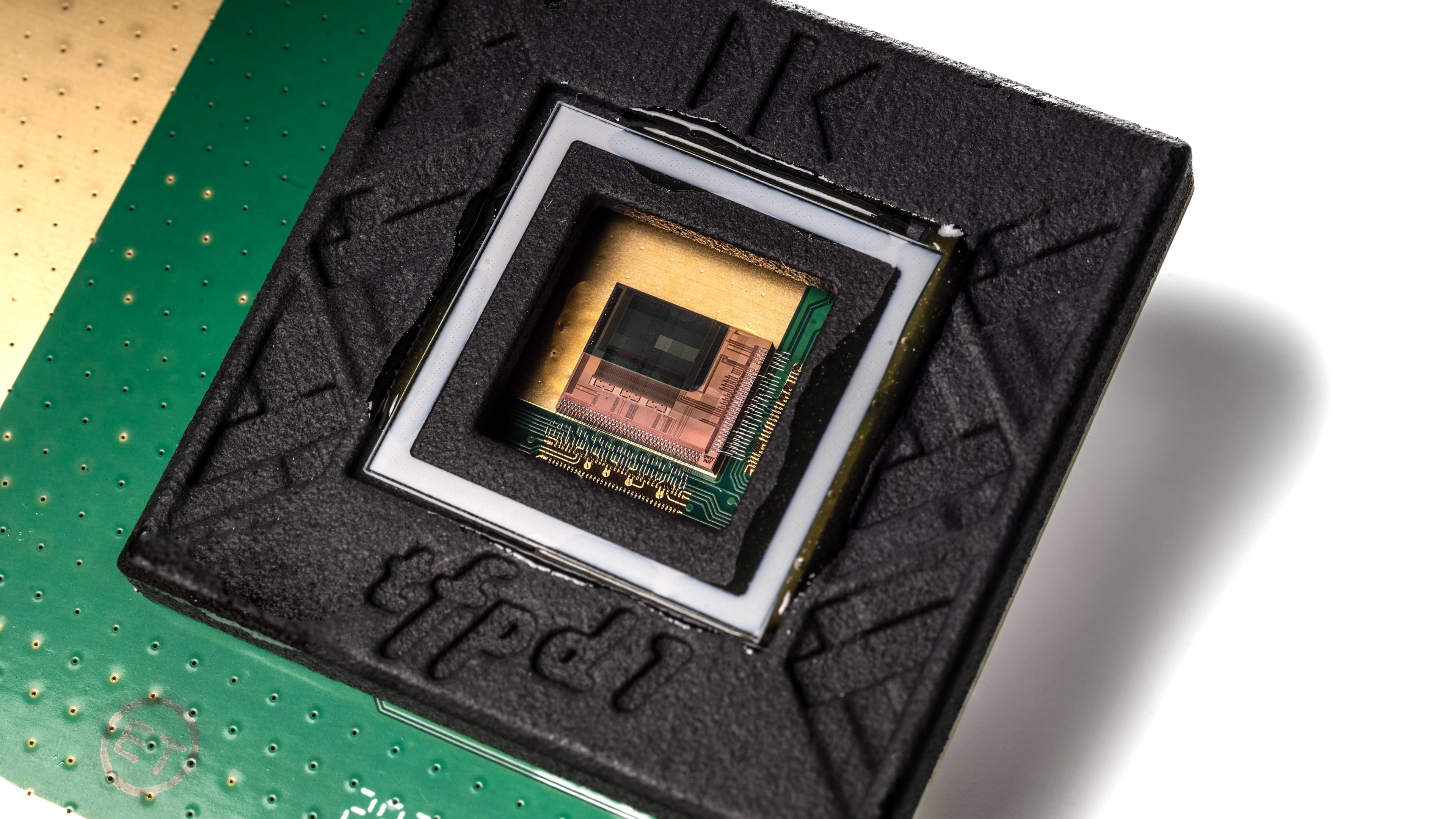 thin film pinned photodiode