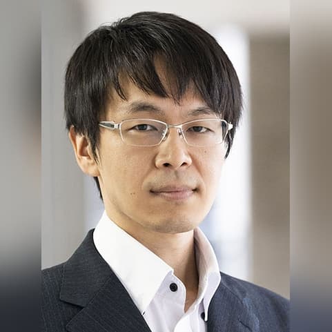 Kazuo Takayama 