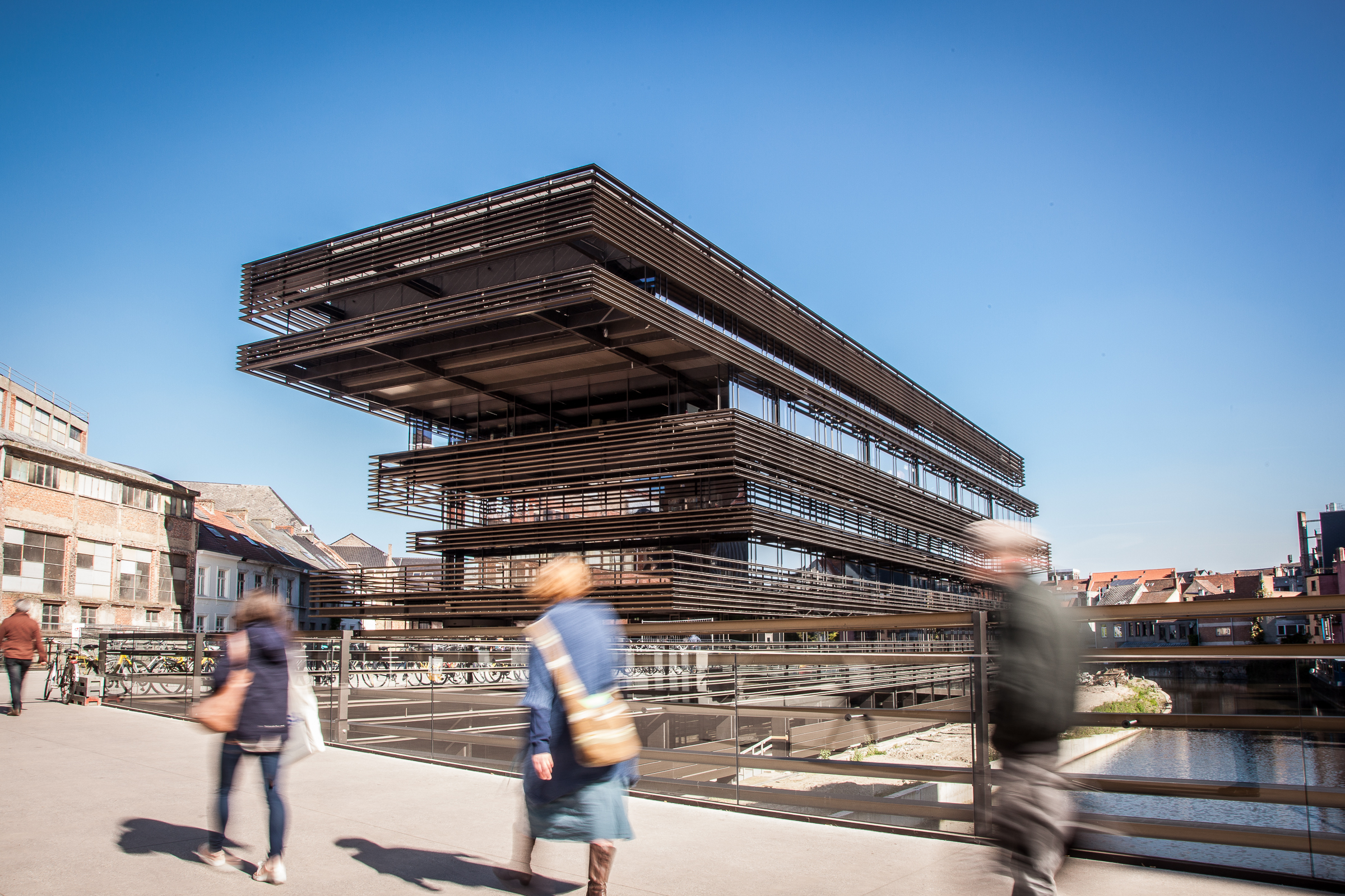 De Krook: a smart public space