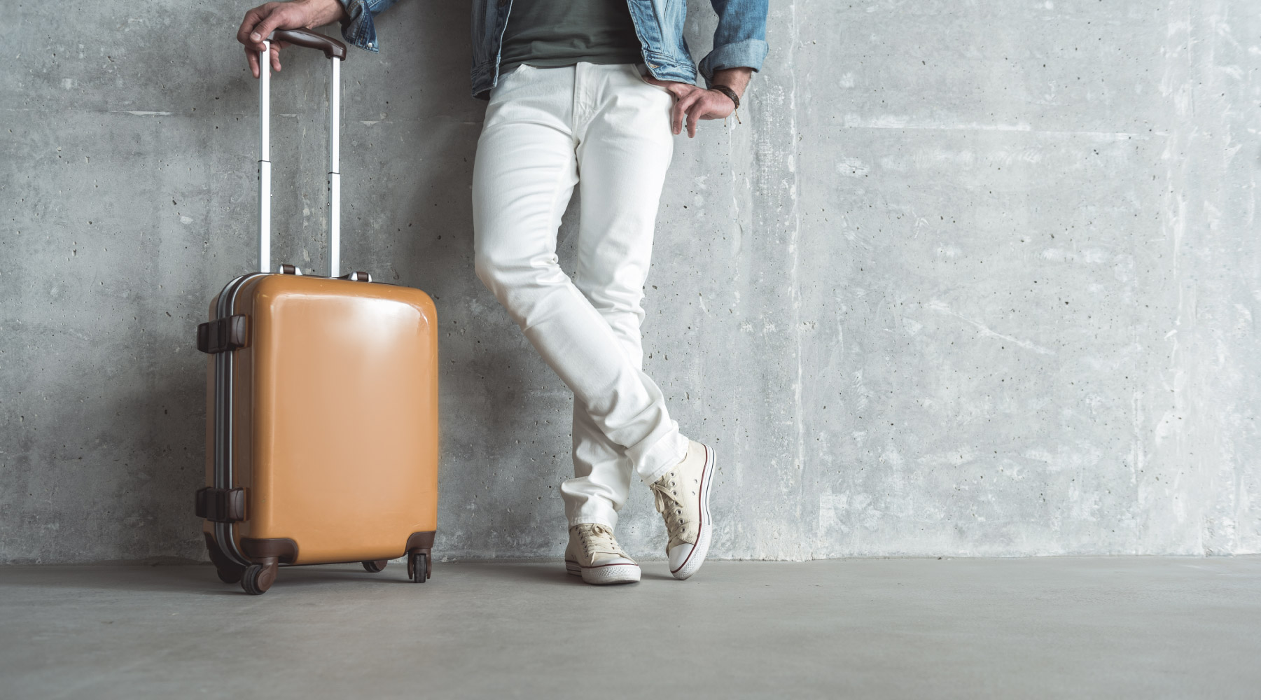 Incase smart luggage 2025